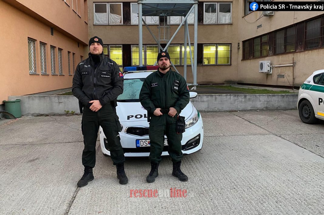 policajti z DS