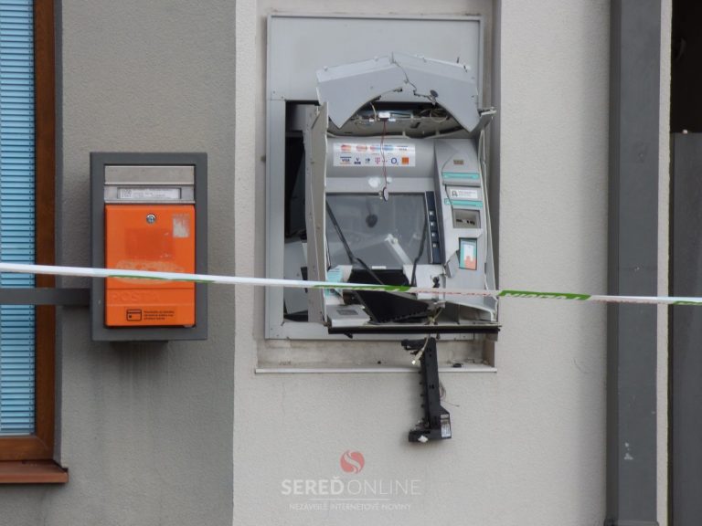 Vykradnutý bankomat v Šúrovciach si prevzal vyšetrovateľ – VIDEO