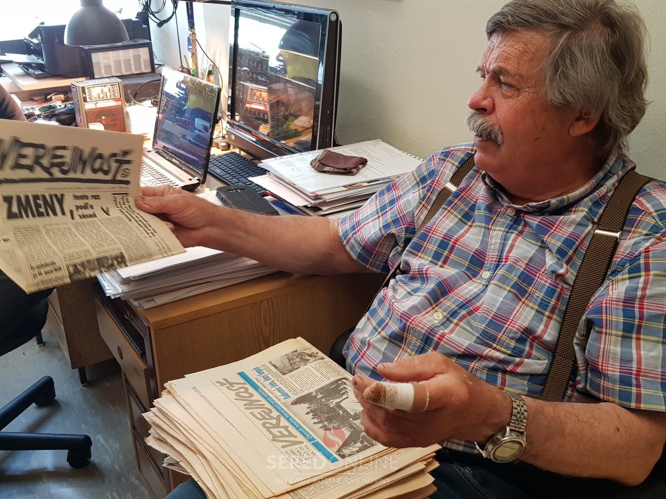Originály novín z doby, kedy sa rozhodovalo o našej budúcnosti