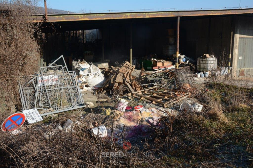 Enviropolícia obvinila muža z Trenčína za vytvorenia skládky stavebného odpadu