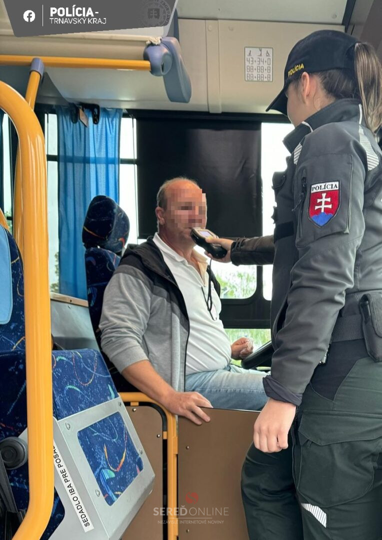 Policajti preverili aj autobusárov. Každý z nich nafúkal 0,00 ‰