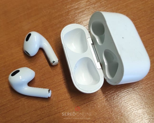 Hľadá sa majiteľ Apple slúchadiel