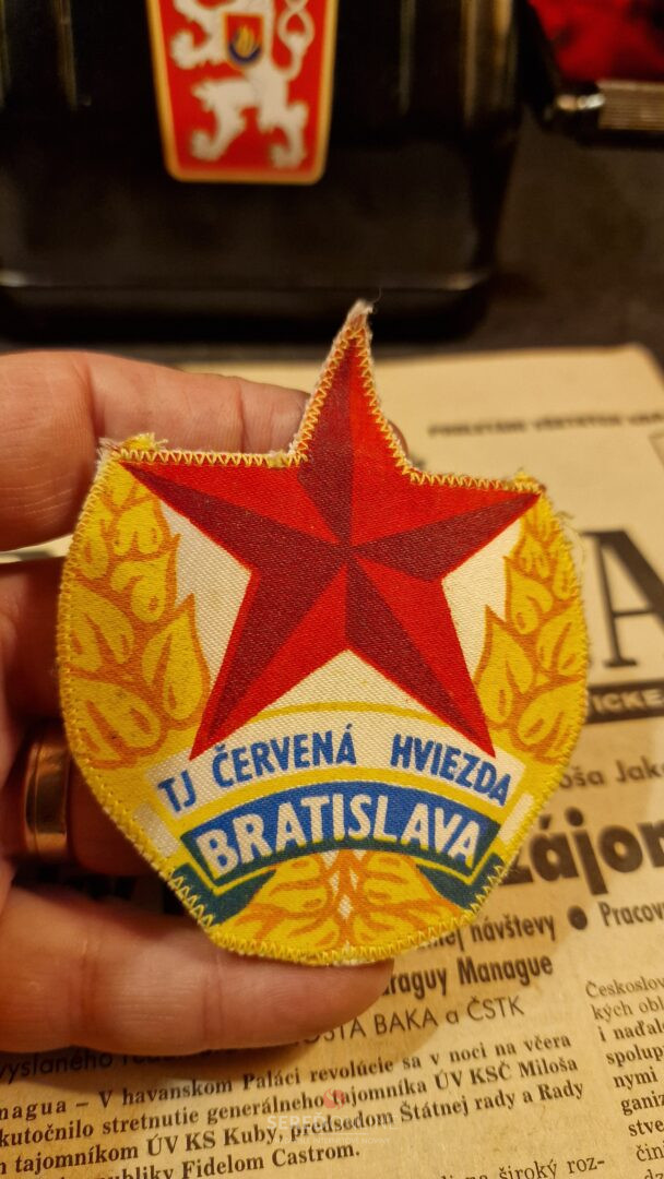 Červená hviezda na rukáv