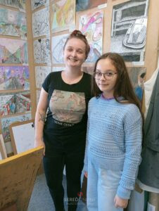 Sofinka s pani učiteľkou ZUŠ J.F. Kvetoňa, Biankou Krotkou