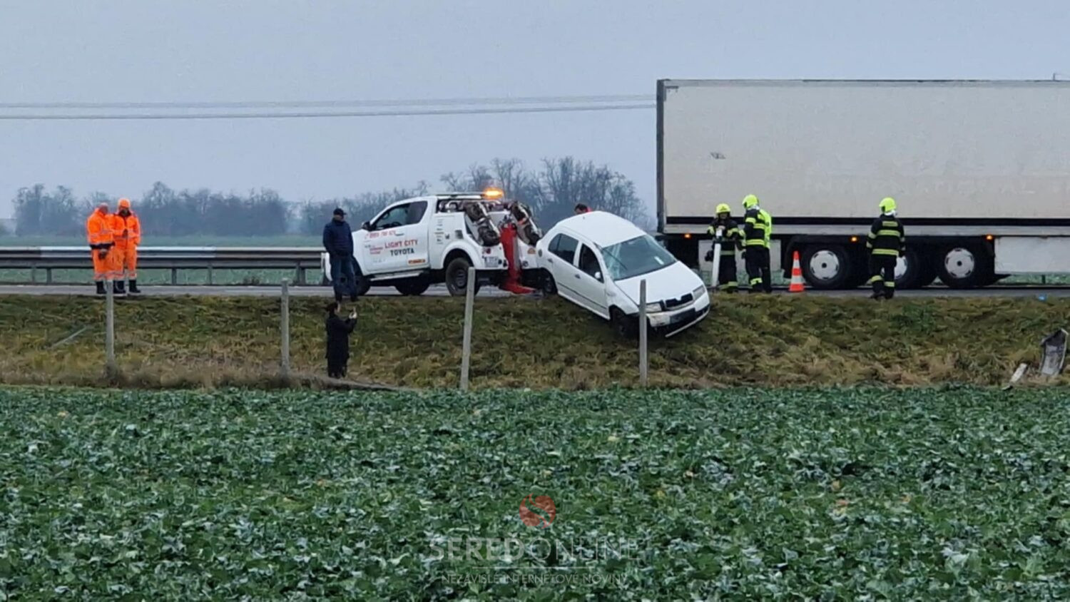 AKTUÁLNE: Nehoda na R1 za Sereďou – AKTUALIZOVANÉ