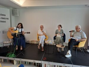 Stretnutie s Annou Siedykh v trnavskej knižnici (Poézia, domov, jazyk, pamäť)